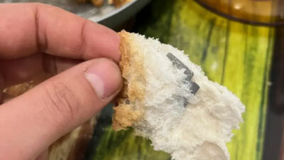 Ekmeğin içerisinden çıkanı görünce şok oldu!