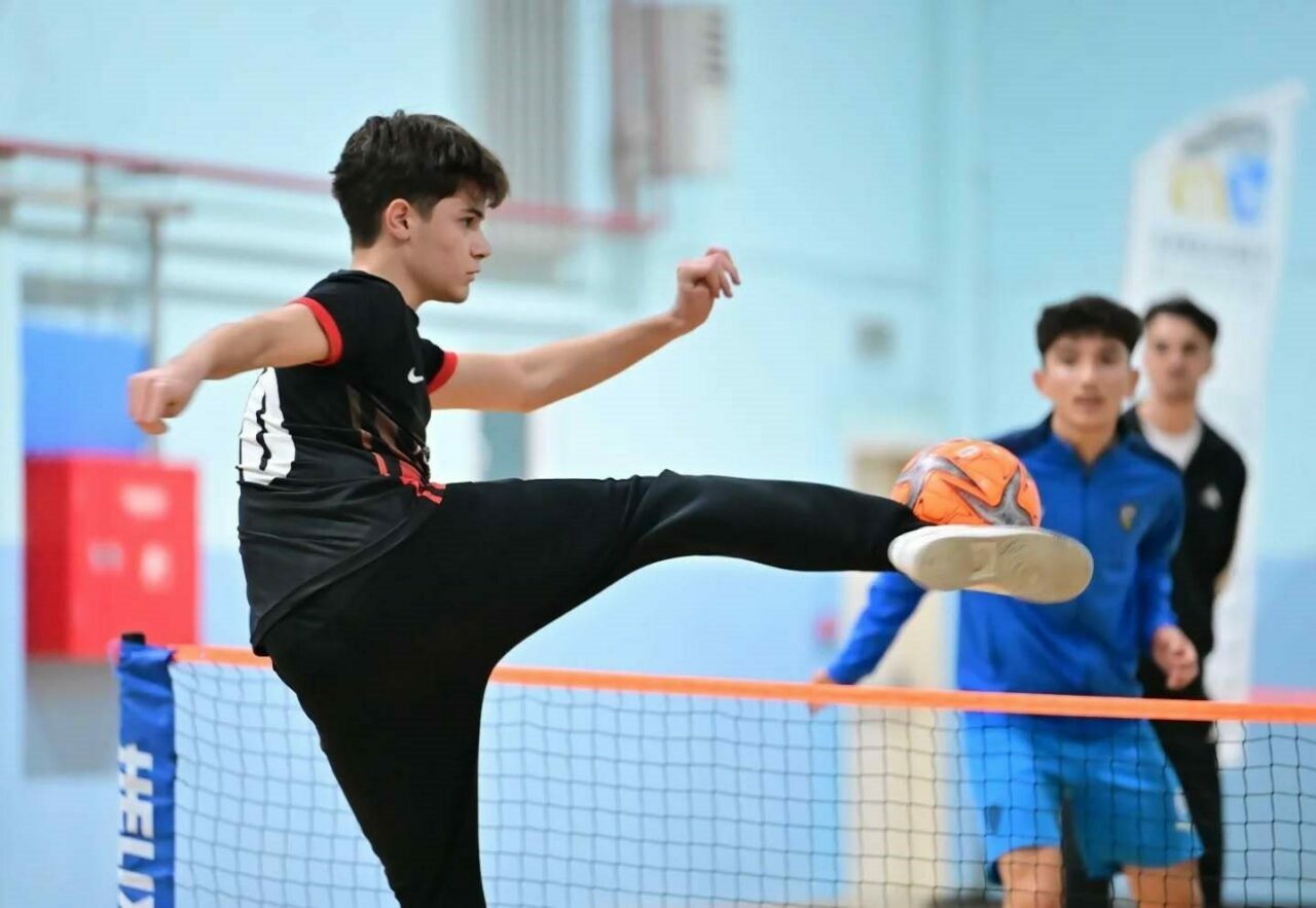 Karacabey’de ayak tenisi şampiyonu belli oldu