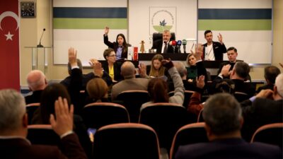 Bursa Osmangazi’de yılın son meclis toplantısı