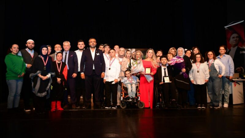 Bursa Osmangazi’de engeller sanatla aşıldı