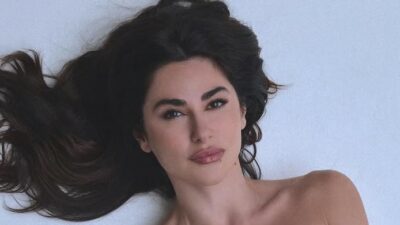 Bornozlu cesur pozları gündem oldu!