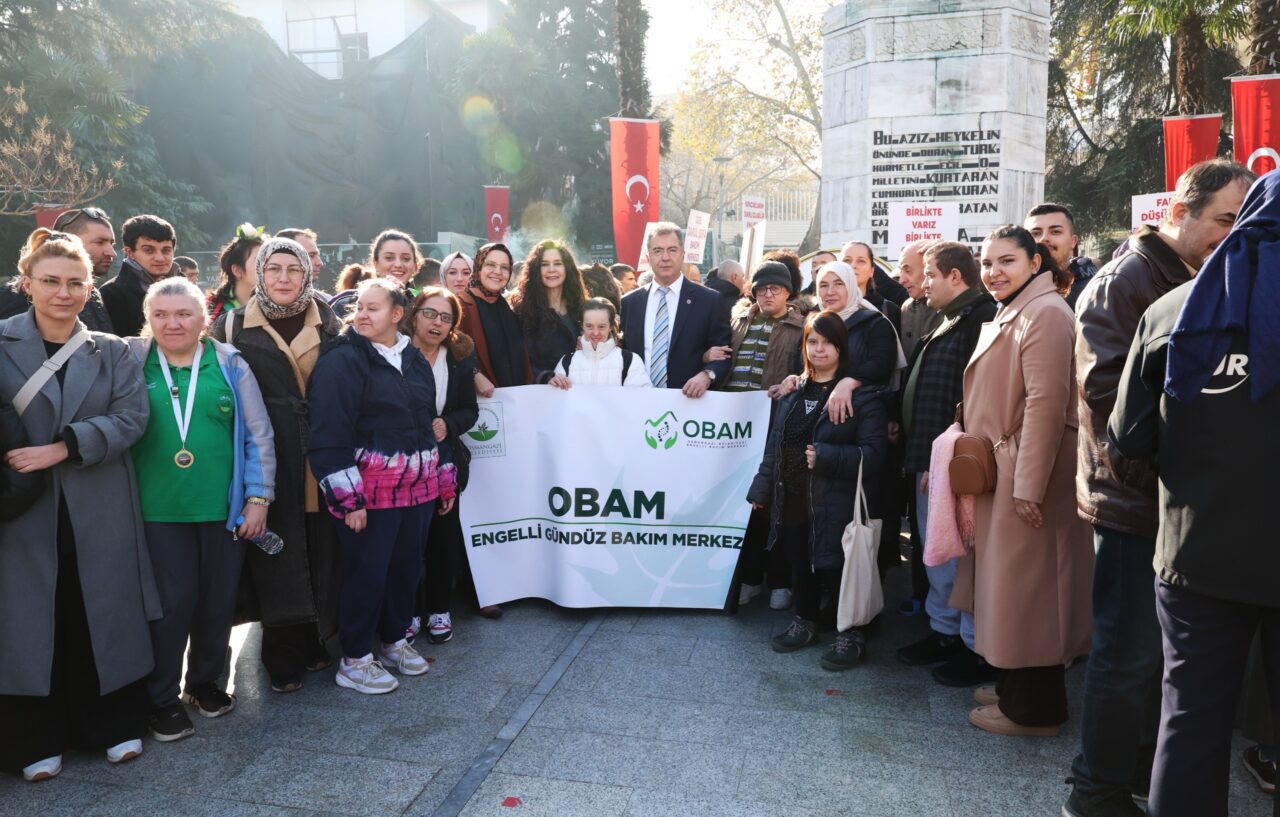 Osmangazi’de engelli bireyler farkındalık için yürüdü