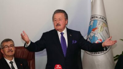 Bursa’da hemşehrilerinin gurur duyduğu isim; Cavit Çağlar