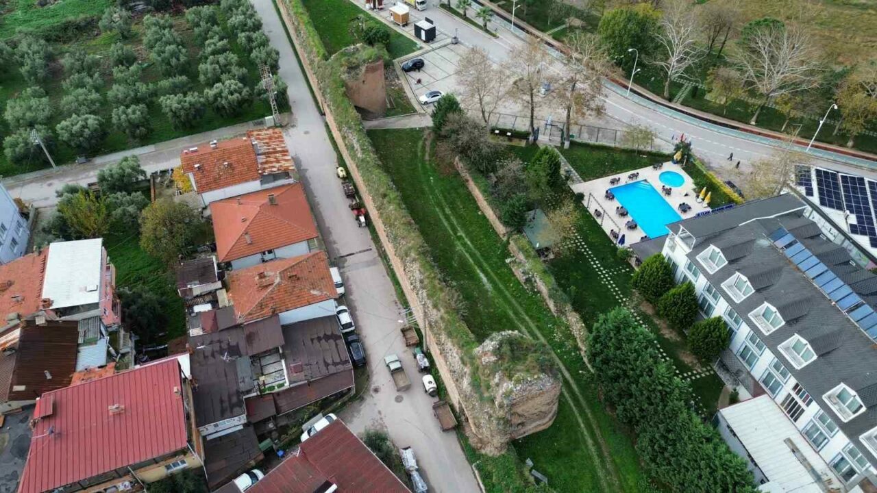 Papa’nın Bursa İznik’e ziyareti fiyatları uçurdu! 5,5 milyon lira… Papa’nın Bursa İznik’e ziyareti fiyatları uçurdu! 5,5 milyon lira…