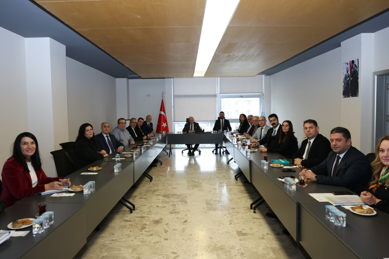 Nilüfer Belediye Başkanı Özdemir sanayicilerle bir araya geldi Nilüfer Belediye Başkanı Özdemir sanayicilerle bir araya geldi