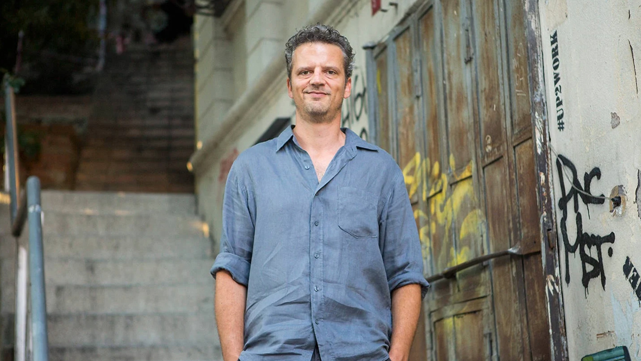 Ünlü yönetmene silahlı saldırı