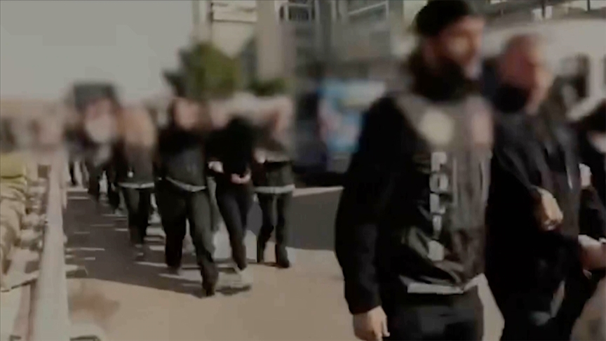 Bakan Yerlikaya duyurdu! 970 şüpheli yakalandı