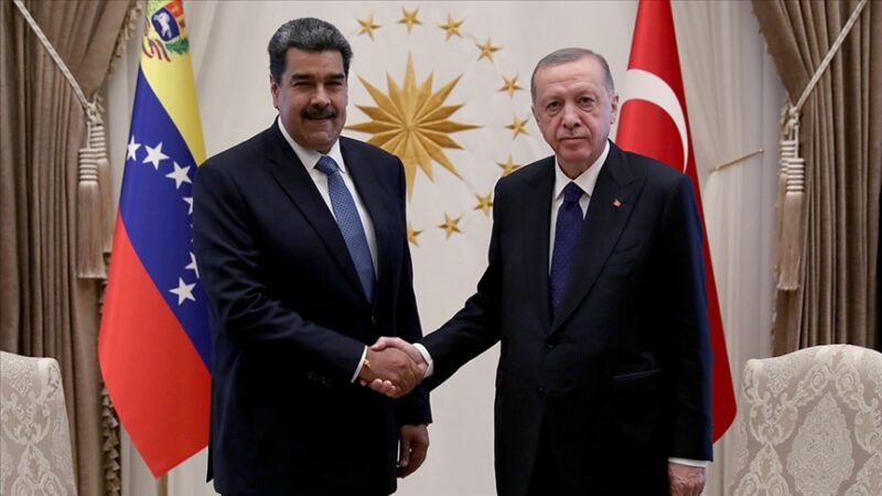 Cumhurbaşkanı Erdoğan, Maduro ile görüştü