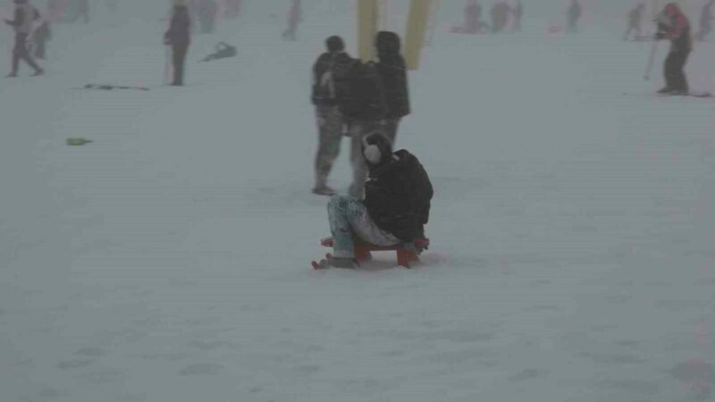 Uludağ’da hafta sonu yoğunluğu! Zirveye akın var