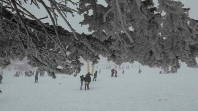 Uludağ’a hafta sonu akını