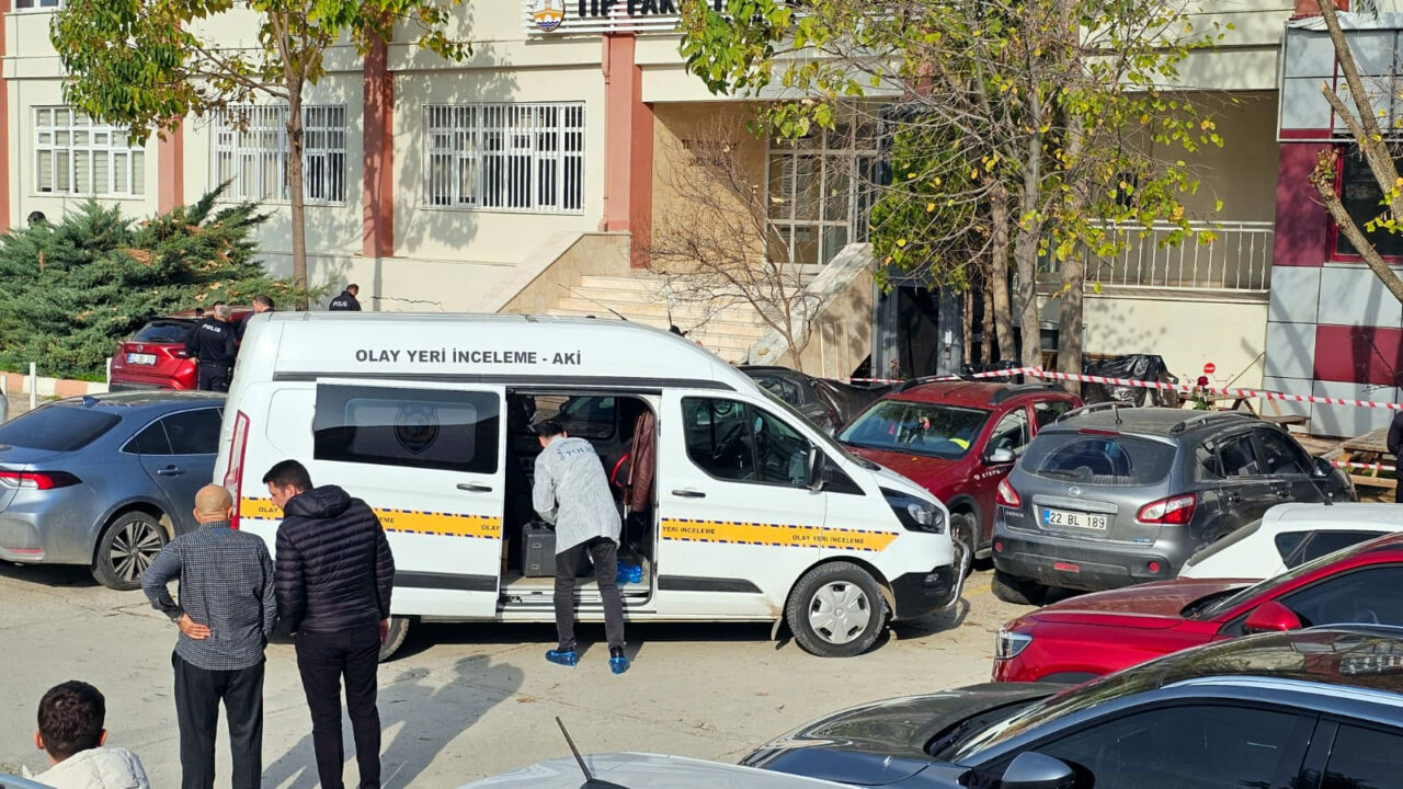 Üniversitede acı son