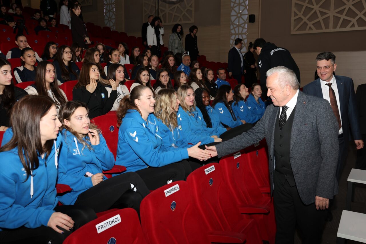 Nilüfer Belediyespor Eker’den eğitimde örnek iş birliği Nilüfer Belediyespor Eker’den eğitimde örnek iş birliği