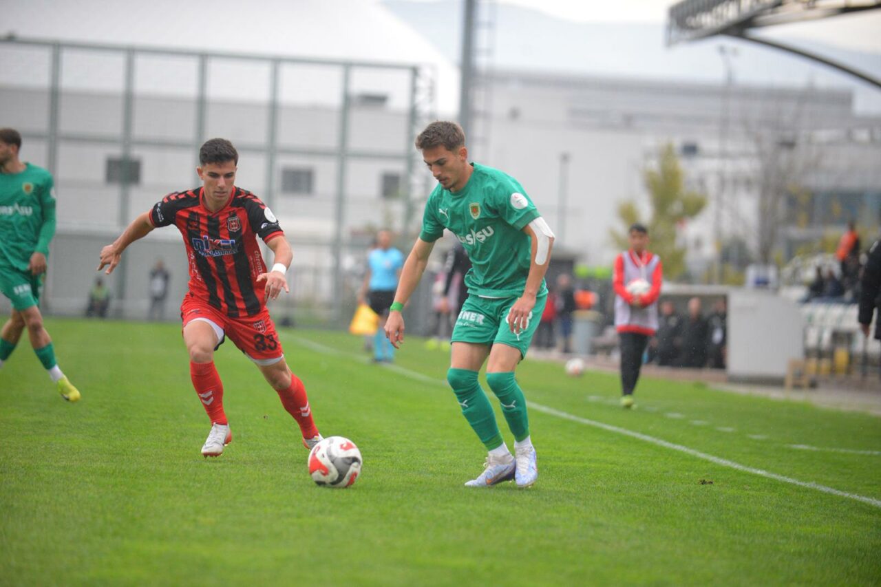 3. Lig’de ateş hattındaki Bursa ekibine evinde şok! 3. Lig’de ateş hattındaki Bursa ekibine evinde şok!