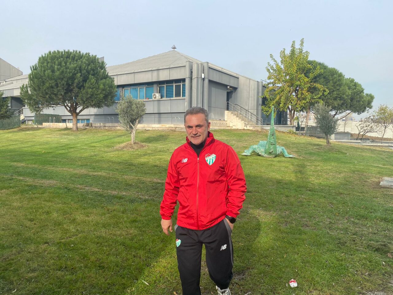 Bursaspor’un hocası Tahsin Tam: ‘Kartlar yeniden dağıtılıyor’