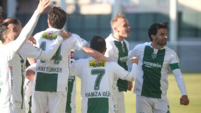 Bursaspor ligde ilk yarıyı zirvede tamamladı!