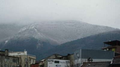 Bursa’dan ilk kış manzaraları geldi! Beyaz örtü indi…