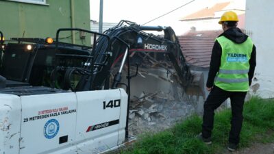 Bursa’da metruk yapıya geçit yok! 24 bina yıkıldı…