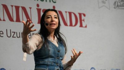 Bursa’da Ayten Dide Uzunlar’a yoğun ilgi