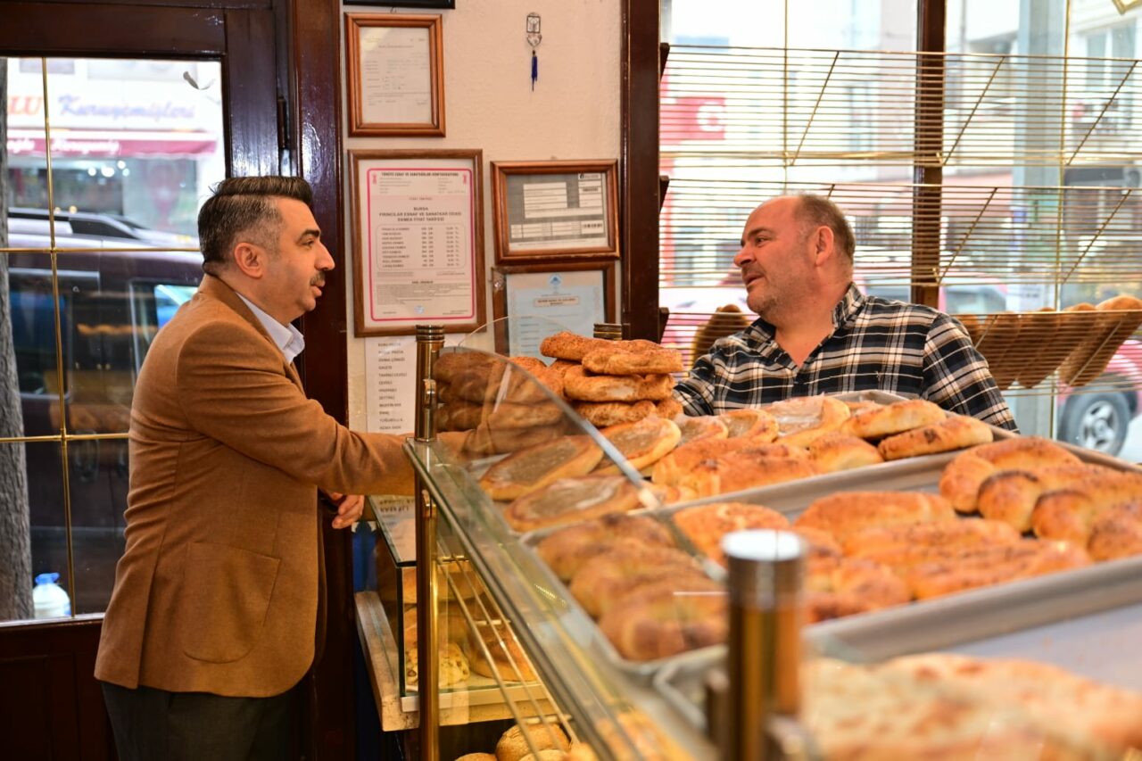 Bursa’da Başkan Yılmaz’dan sorunlara yerinde çözüm Bursa’da Başkan Yılmaz’dan sorunlara yerinde çözüm