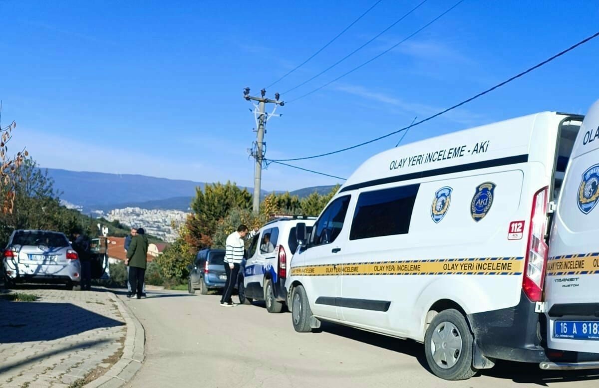 Yer: Bursa… Ölüm direksiyon başında yakaladı Yer: Bursa… Ölüm direksiyon başında yakaladı