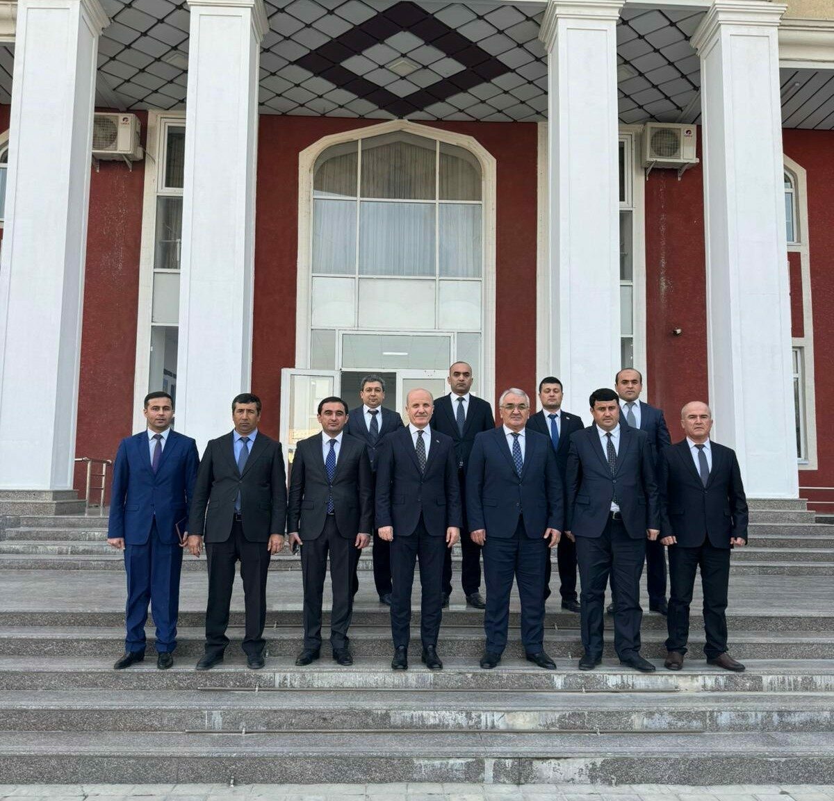 YÖK Başkanı Prof. Dr. Özvar, Tacikistan Milli Üniversitesi’ni ziyaret etti YÖK Başkanı Prof. Dr. Özvar, Tacikistan Milli Üniversitesi’ni ziyaret etti