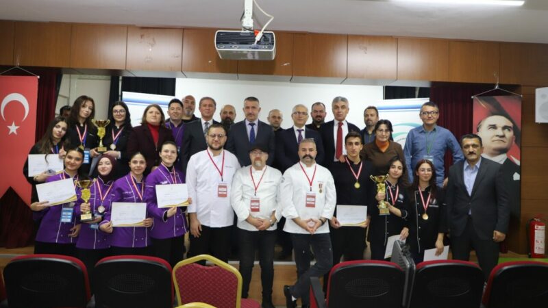 Geleceğin şefleri Bursa’da yarıştı Millî Eğitim Bakanlığı tarafından düzenlenen 2. Uluslararası Gastronomi ve Aşçılık