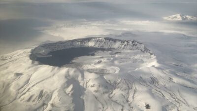 Neredeyse tamamen beyaza büründü…