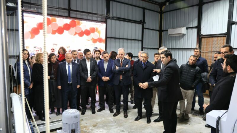 Bursa Uludağ Üniversitesi’ne yeni laboratuvar Bursa Uludağ Üniversitesi (BUÜ), teknoloji ve inovasyon odaklı vizyonuna bir