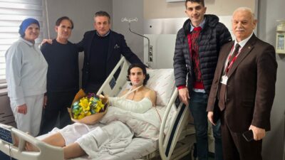 Kolu kırılan Bursasporlu futbolcu ameliyat oldu