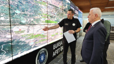 Başkan Bozbey’den Bursalılara önemli uyarı: ‘Zorunlu olmadıkça dışarı çıkmayın’