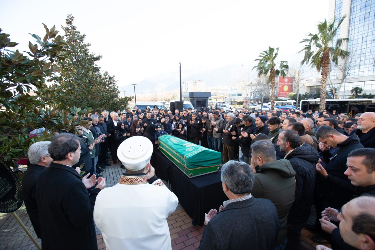 Bursa Büyükşehir ailesinin acı günü Bursa Büyükşehir ailesinin acı günü