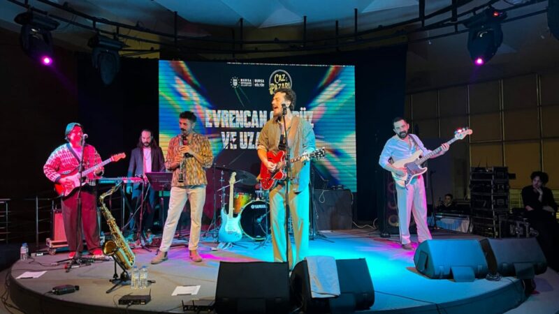 Büyükşehir Belediyesi’nin düzenlediği ‘Caz Pazarı Konserleri’ kapsamında sahne alan Evrencan