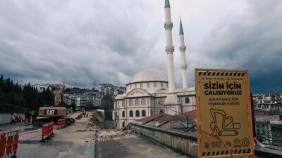 Bursa’da trafik akışını aksatıyordu! O duvar yenileniyor