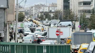 Bursa’da Martı TAG gerilimi! Belediye kapısına zincir vuruldu…