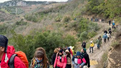 Bursa’da doğa tutkunları buluştu: Mysia Yolları’nda keyifli yürüyüş
