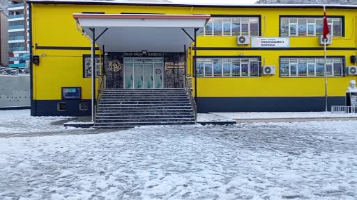 Bursa’da kar yağışı eğitimi aksattı