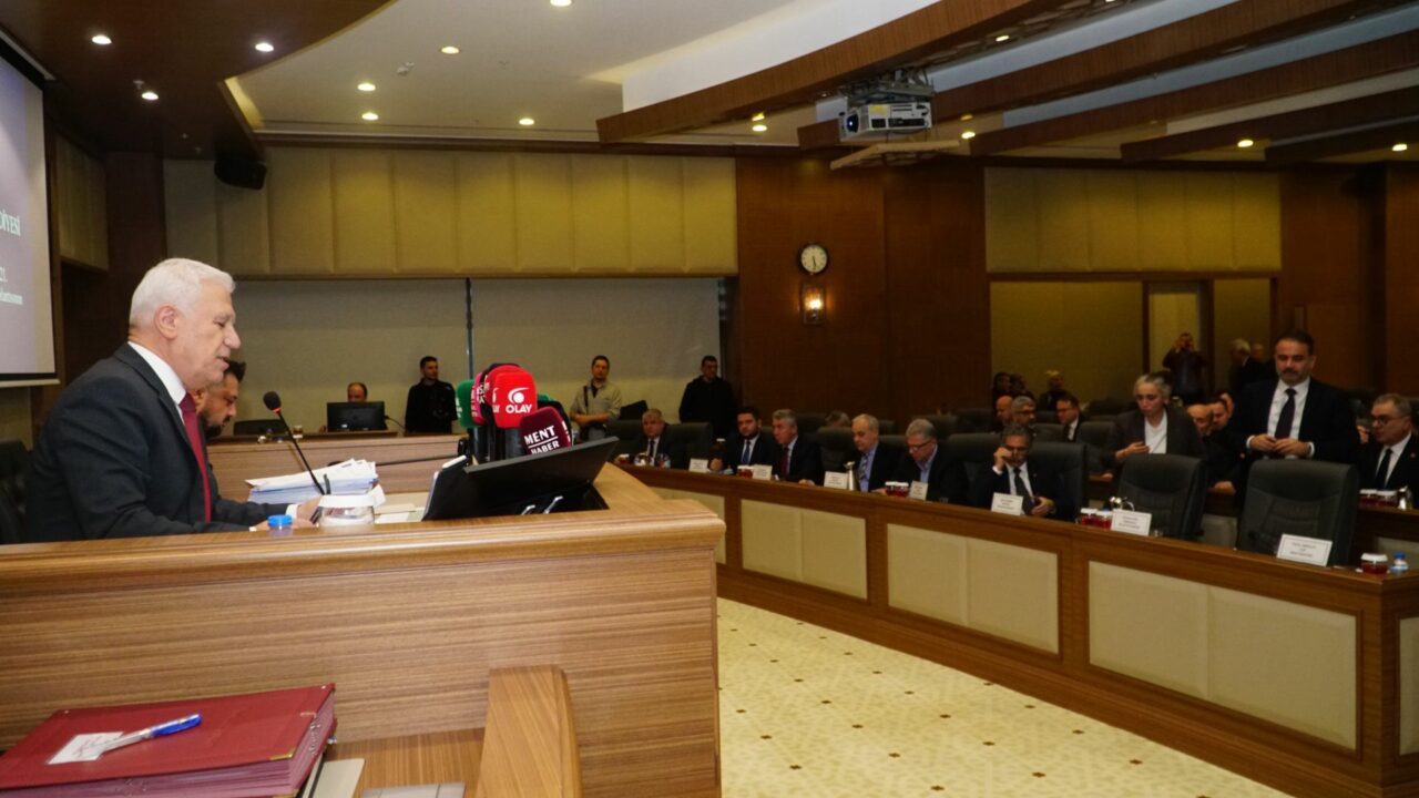 Bursa’nın en kalabalık iki tarihi meydanına yeni BURFAŞ geliyor