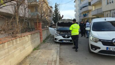 Bursa’da çakarlı araç cezadan kaçamadı