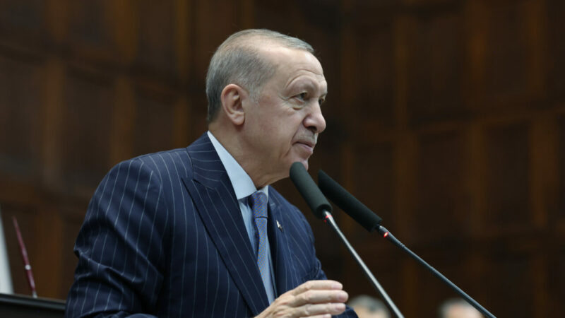 Cumhurbaşkanı Erdoğan: ‘Bölüşüm kavgasının ortasındayız’ Cumhurbaşkanı Recep Tayyip Erdoğan, dünyanın ciddi tehditlerle yüzleştiği bir dönemden