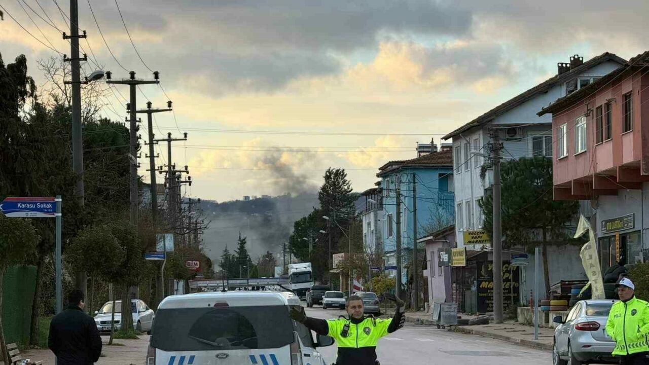 3 polisimizi şehit etmişlerdi! O teröristler Bursa’da gömüldü 3 polisimizi şehit etmişlerdi! O teröristler Bursa’da gömüldü