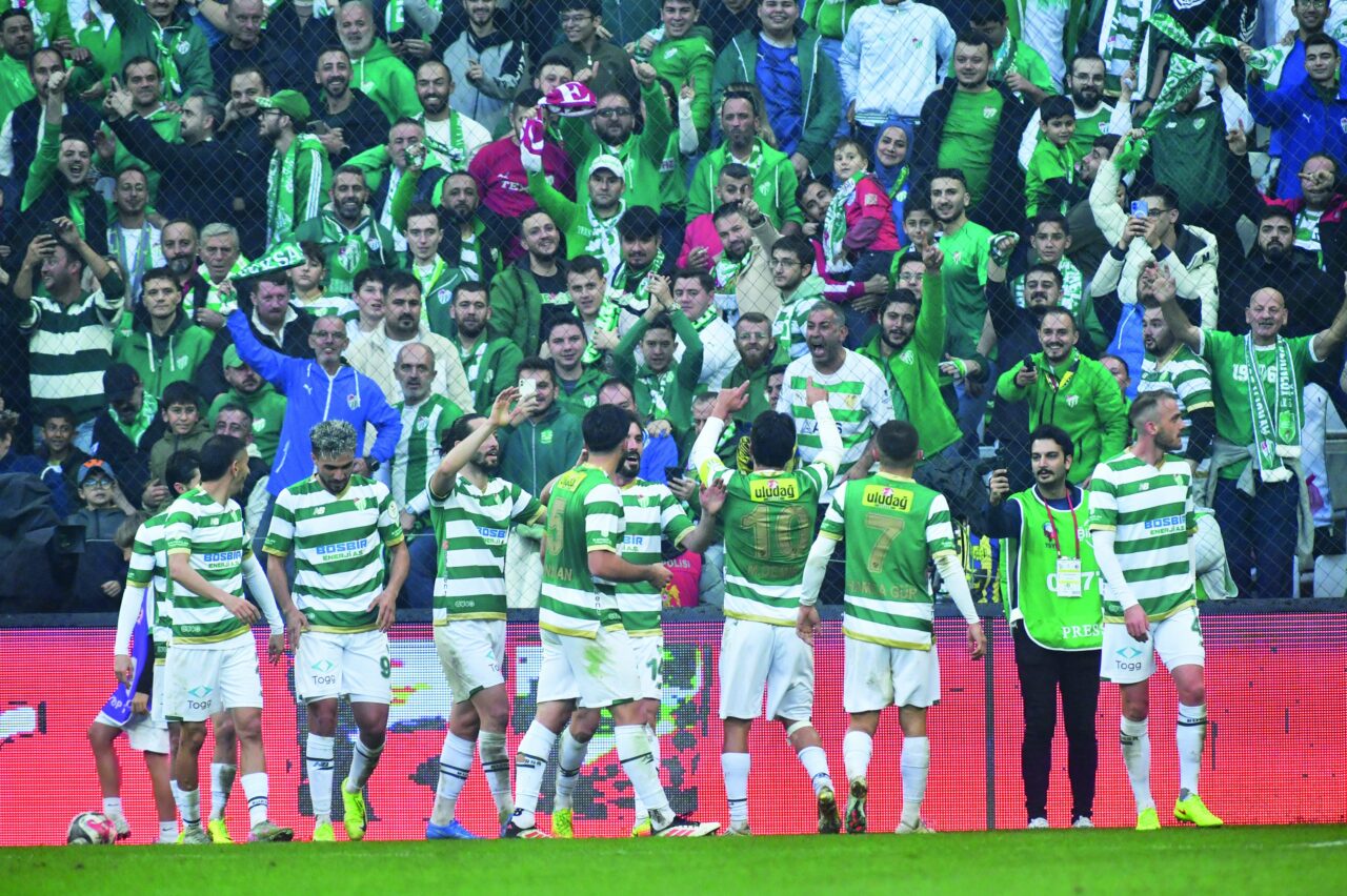 Bursa’da 34 günlük hasret bitiyor! Timsah emaneti geri almak için sahaya çıkıyor…