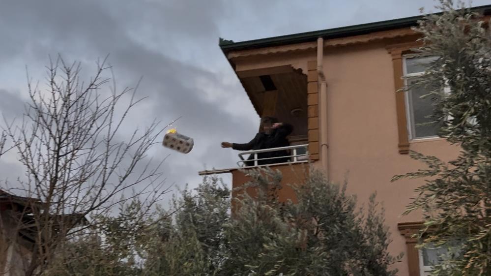 Bursa’da şiddetli lodos iki evi yakıyordu! Bursa’da şiddetli lodos iki evi yakıyordu!