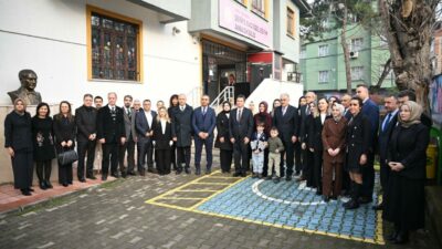 Bursa’da öğrencilerin karne heyecanı