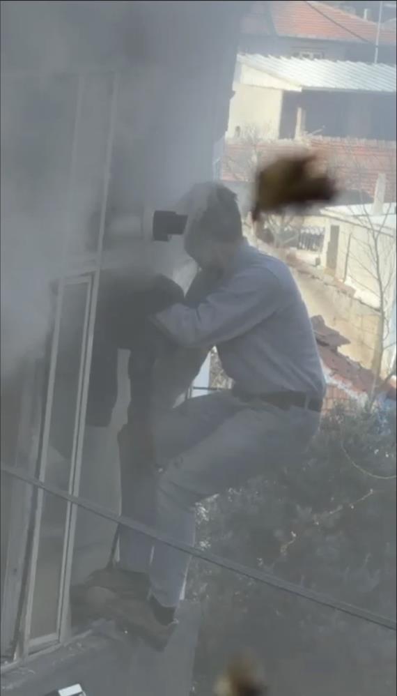 Bursa’da yangın faciası; Yatalak adam ve kedisi kurtarılamadı