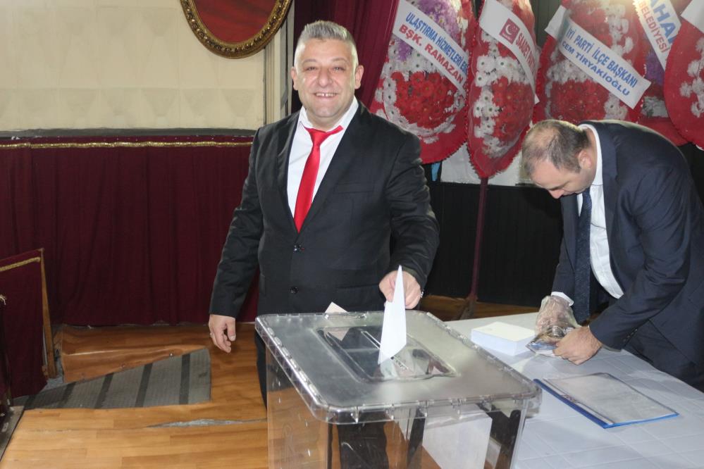 Karacabey Kahveciler Odası’nda seçimi Selçuk Aytaş kazandı