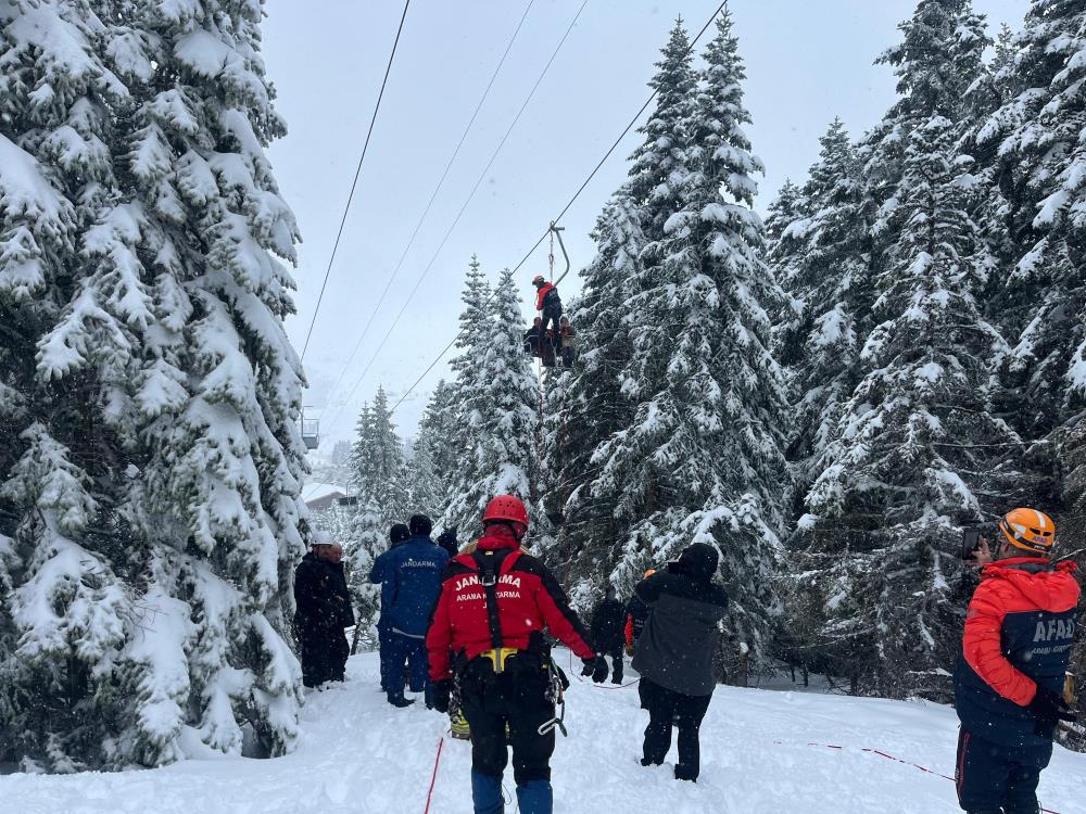 İçişleri Bakanı Yerlikaya’dan Uludağ’daki telesiyej arızasıyla ilgili paylaşım