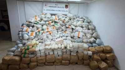 Bakan Yerlikaya duyurdu! 860 kilo uyuşturucu ele geçirildi Bakan Yerlikaya duyurdu! 860 kilo uyuşturucu ele geçirildi