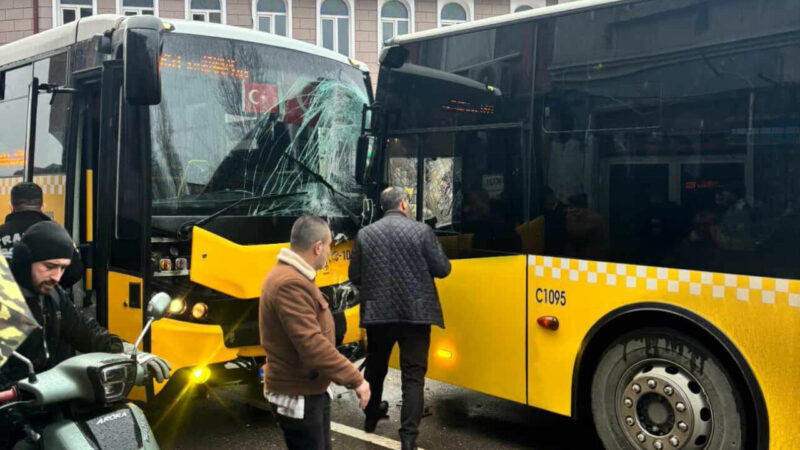 Belediye otobüsleri çarpıştı: Yaralılar var
