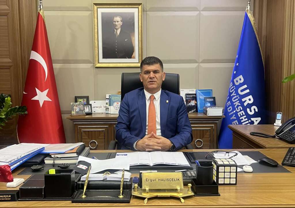 Bursa’ya vedaya hazırlanan Genel Sekreter Halisçelik’in yeni görev yeri belli oldu Bursa’ya vedaya hazırlanan Genel Sekreter Halisçelik’in yeni görev yeri belli oldu