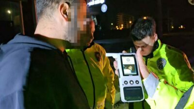 Bursa’da alkollü sürücü kaza yaptı, faturayı eşine kesti